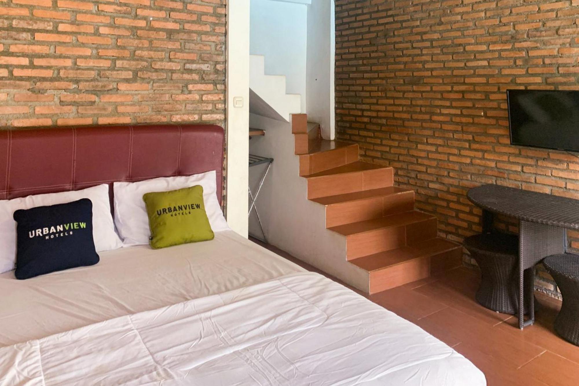 Urbanview Hotel Villa Q Gisting Bandjarnegeri المظهر الخارجي الصورة
