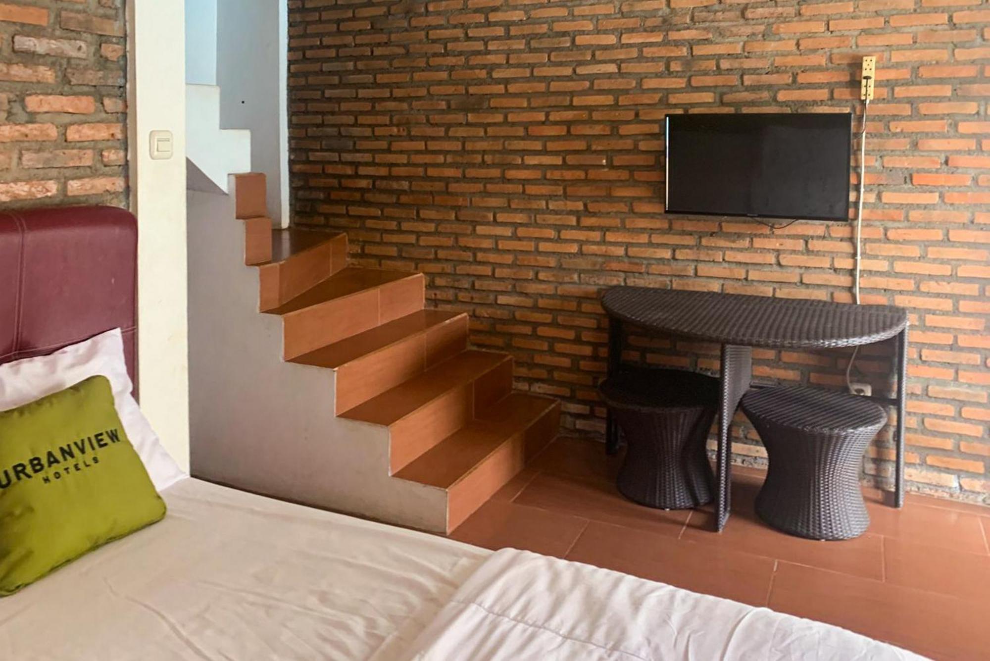 Urbanview Hotel Villa Q Gisting Bandjarnegeri المظهر الخارجي الصورة