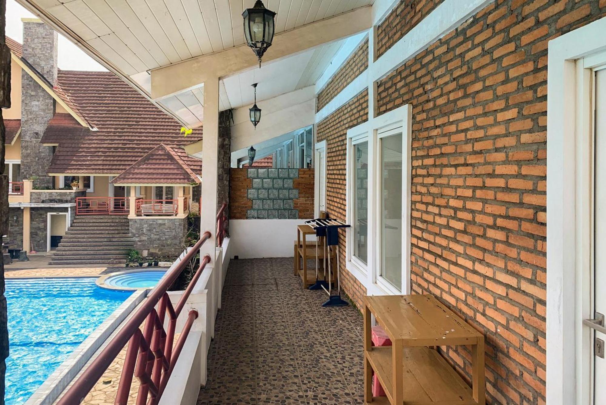 Urbanview Hotel Villa Q Gisting Bandjarnegeri المظهر الخارجي الصورة