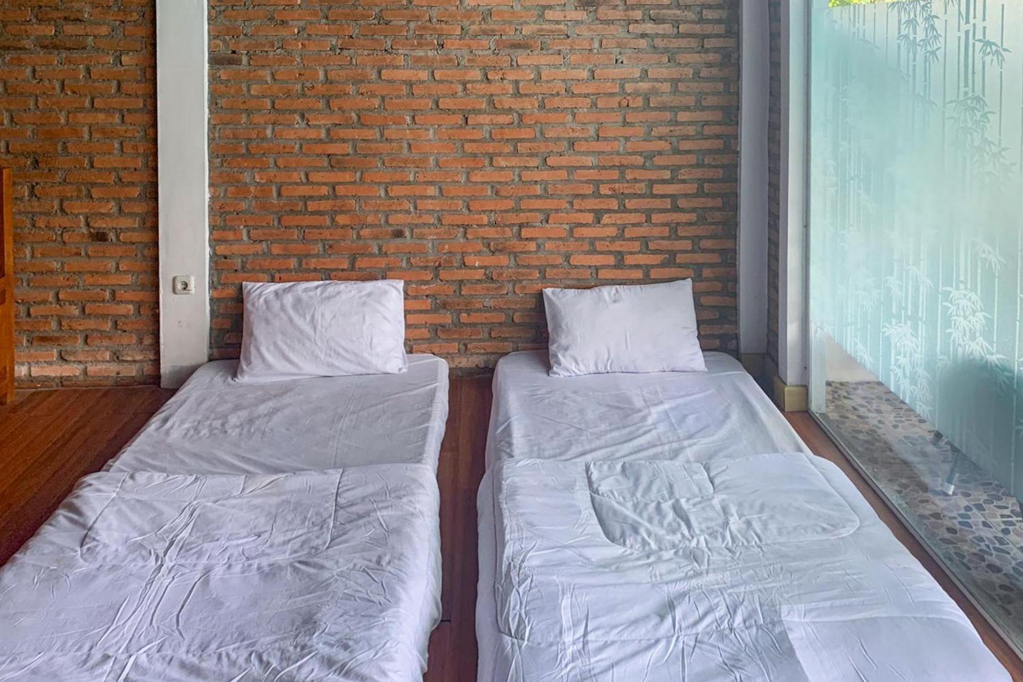 Urbanview Hotel Villa Q Gisting Bandjarnegeri المظهر الخارجي الصورة