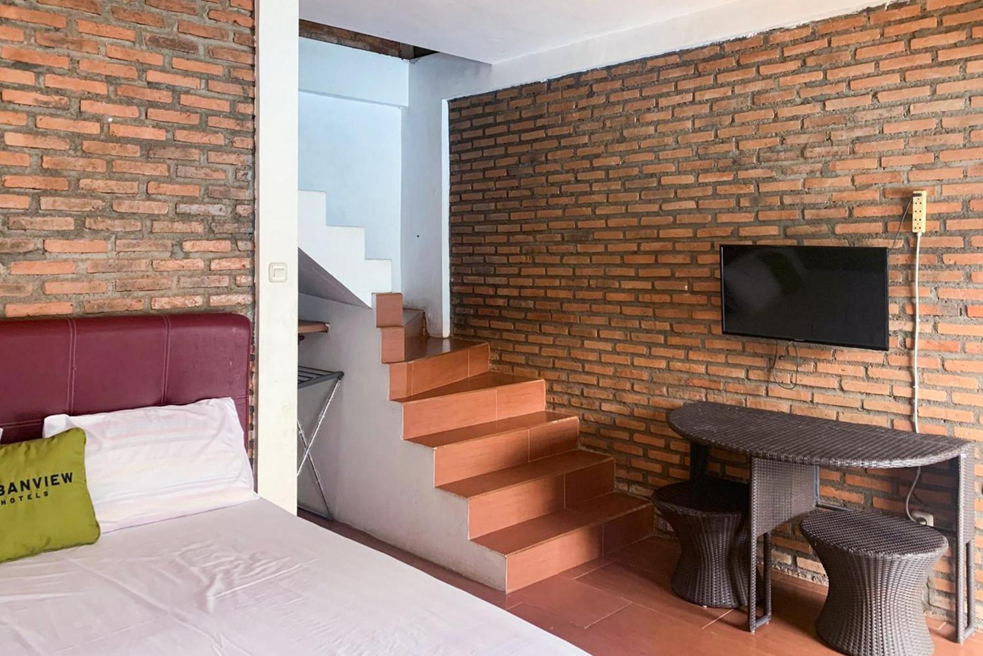 Urbanview Hotel Villa Q Gisting Bandjarnegeri المظهر الخارجي الصورة